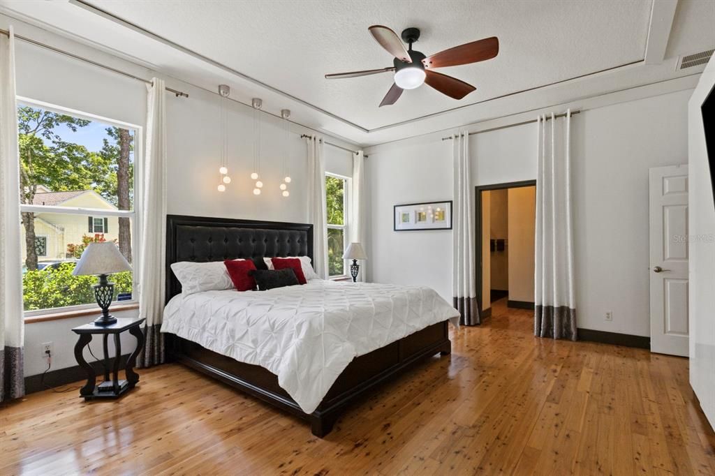 For Sale: $600,000 (3 beds, 2 baths, 2218 Square Feet)