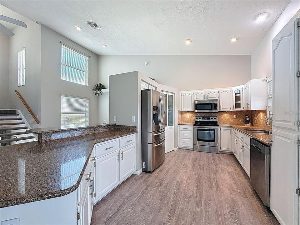 待售: $739,000 (3 贝兹, 2 浴室, 2210 平方英尺)