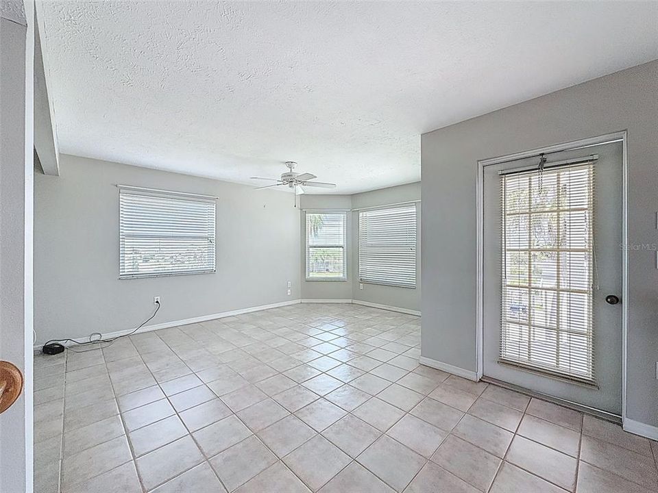 待售: $739,000 (3 贝兹, 2 浴室, 2210 平方英尺)