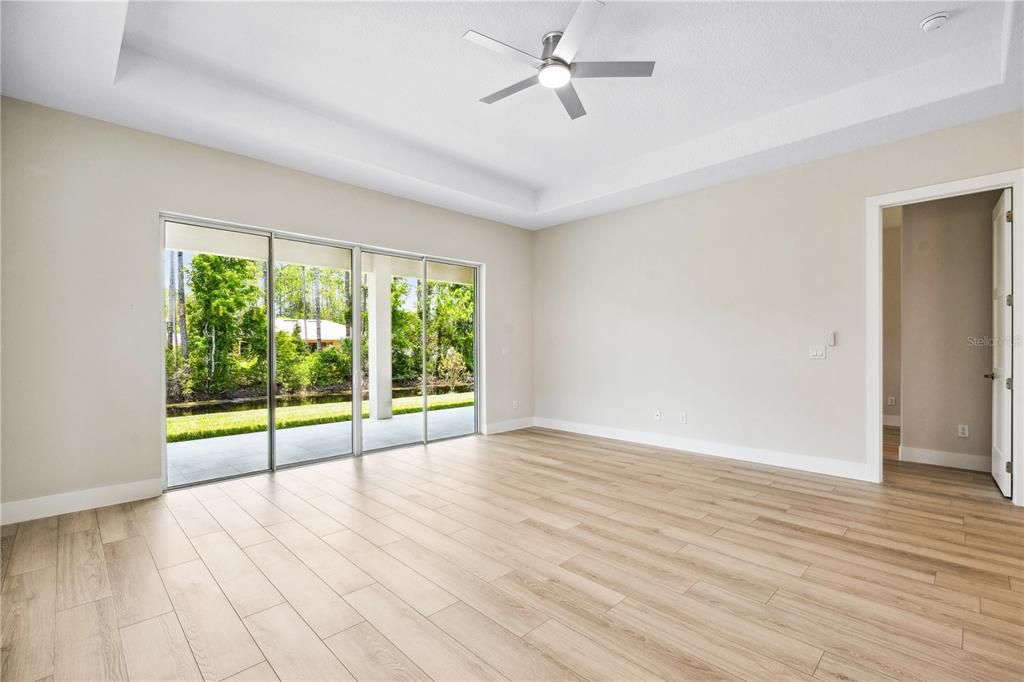 For Sale: $699,500 (6 beds, 0 baths, 3076 Square Feet)