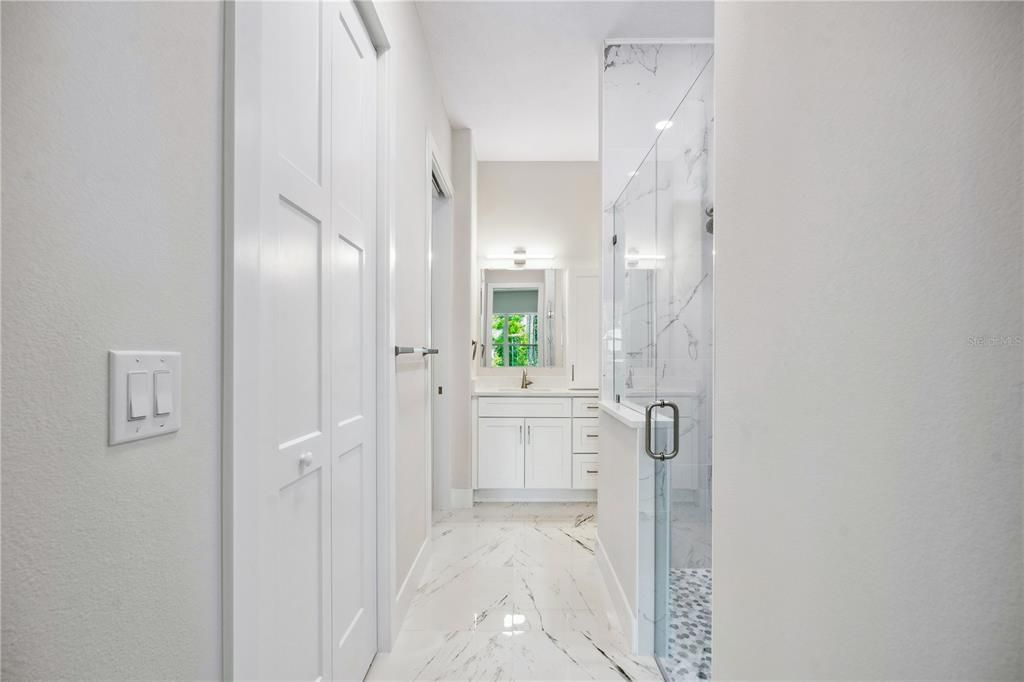 For Sale: $699,500 (6 beds, 0 baths, 3076 Square Feet)