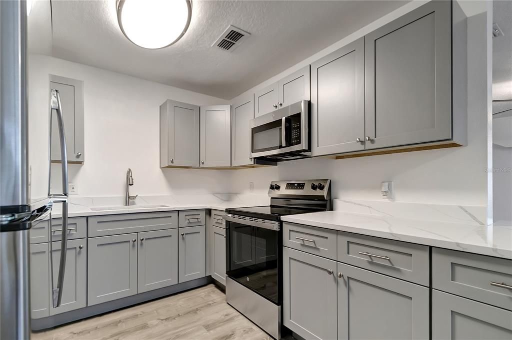 Activo con contrato: $259,900 (3 camas, 1 baños, 1168 Pies cuadrados)