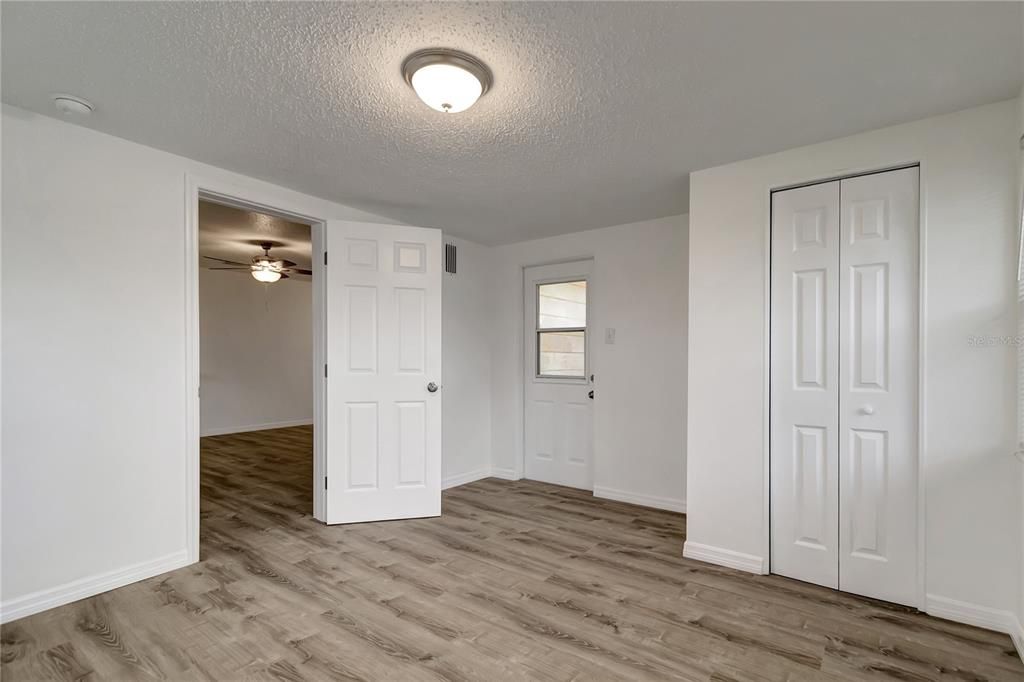 Activo con contrato: $259,900 (3 camas, 1 baños, 1168 Pies cuadrados)