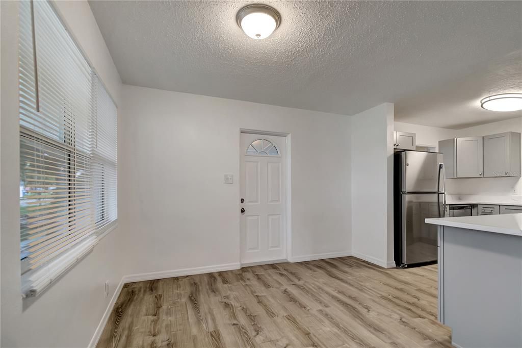 Activo con contrato: $259,900 (3 camas, 1 baños, 1168 Pies cuadrados)