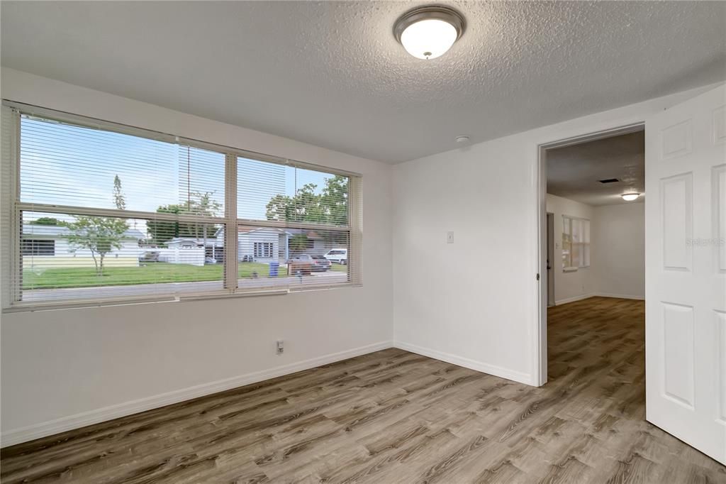 Activo con contrato: $259,900 (3 camas, 1 baños, 1168 Pies cuadrados)