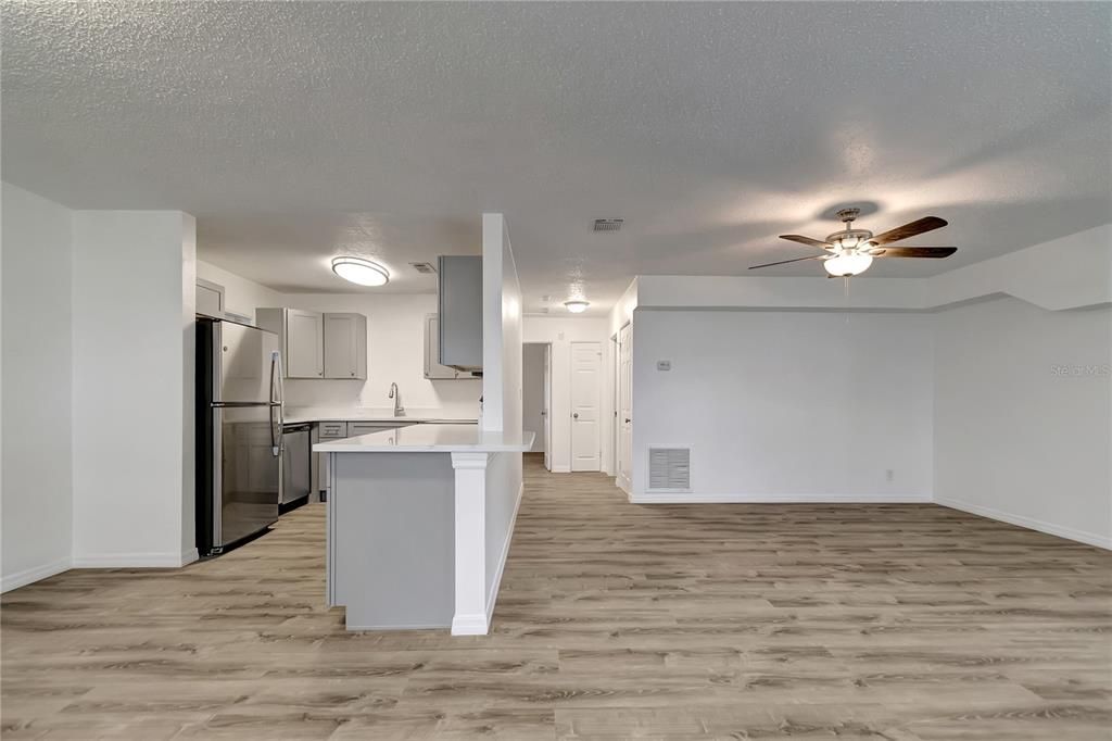 Activo con contrato: $259,900 (3 camas, 1 baños, 1168 Pies cuadrados)