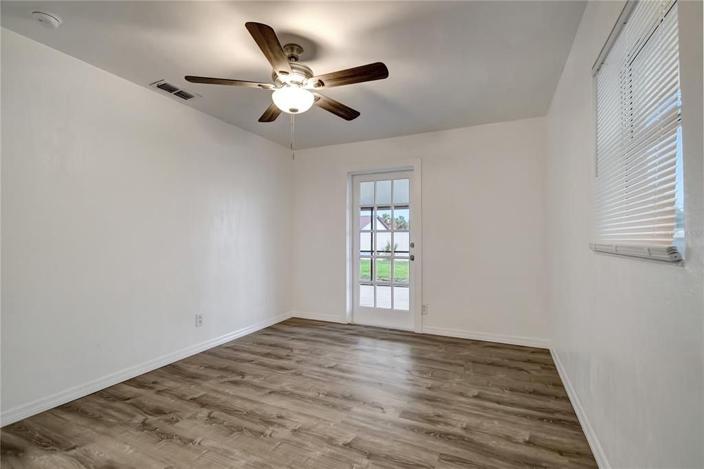 Activo con contrato: $259,900 (3 camas, 1 baños, 1168 Pies cuadrados)