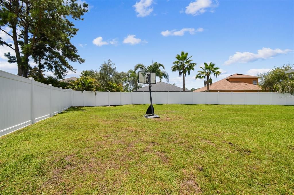 For Sale: $544,000 (4 beds, 2 baths, 2355 Square Feet)