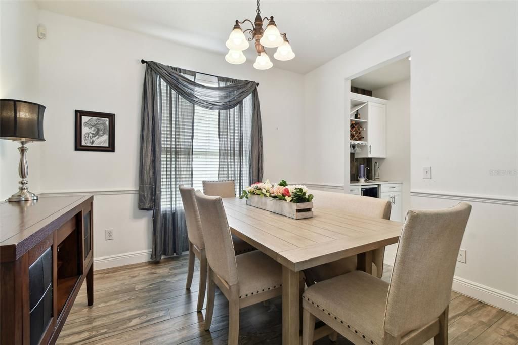 For Sale: $544,000 (4 beds, 2 baths, 2355 Square Feet)