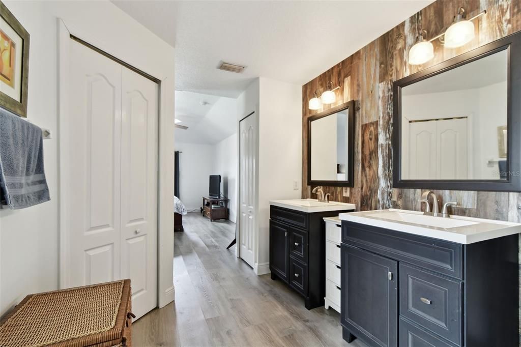 For Sale: $544,000 (4 beds, 2 baths, 2355 Square Feet)