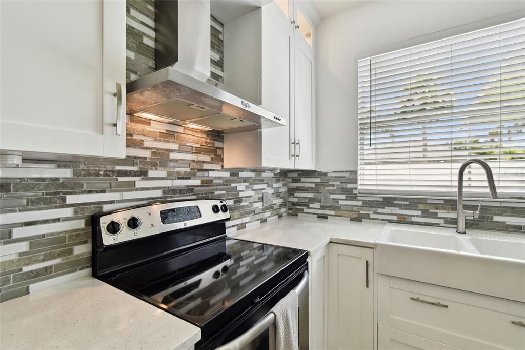 For Sale: $544,000 (4 beds, 2 baths, 2355 Square Feet)