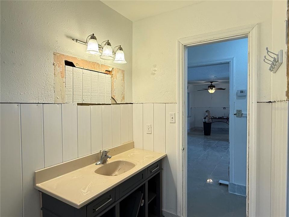 Active With Contract: $260,000 (2 beds, 2 baths, 1320 Square Feet)