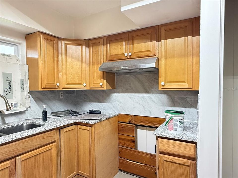 Active With Contract: $260,000 (2 beds, 2 baths, 1320 Square Feet)