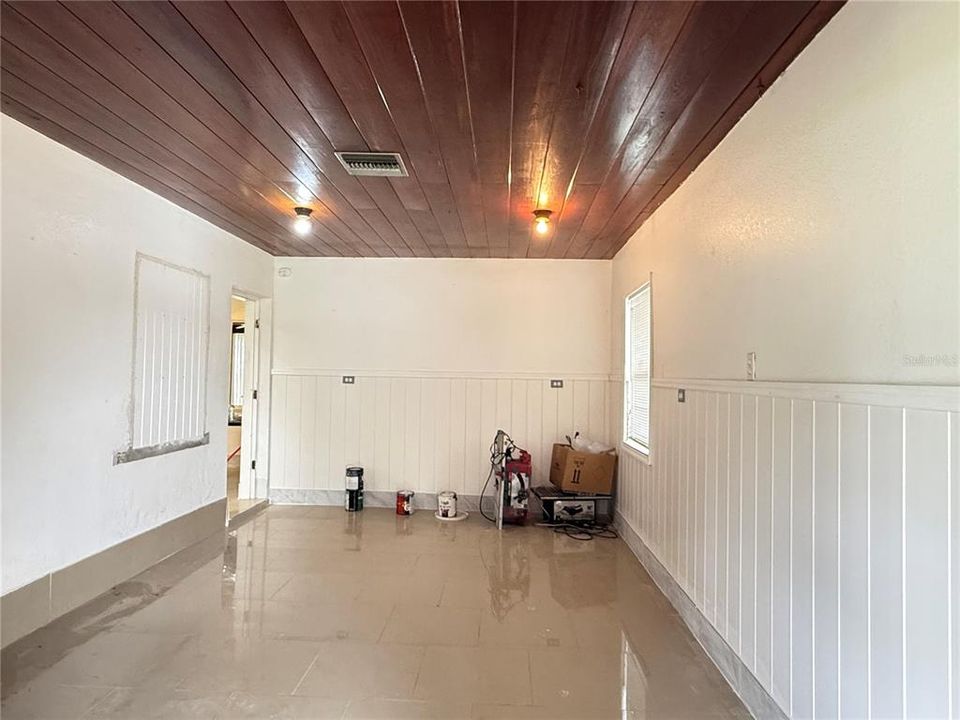 Active With Contract: $260,000 (2 beds, 2 baths, 1320 Square Feet)