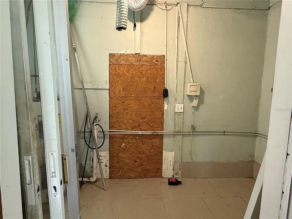 Active With Contract: $260,000 (2 beds, 2 baths, 1320 Square Feet)