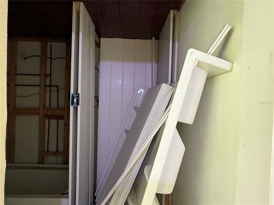 Active With Contract: $260,000 (2 beds, 2 baths, 1320 Square Feet)