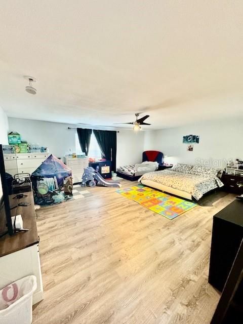 待售: $435,000 (4 贝兹, 2 浴室, 2476 平方英尺)