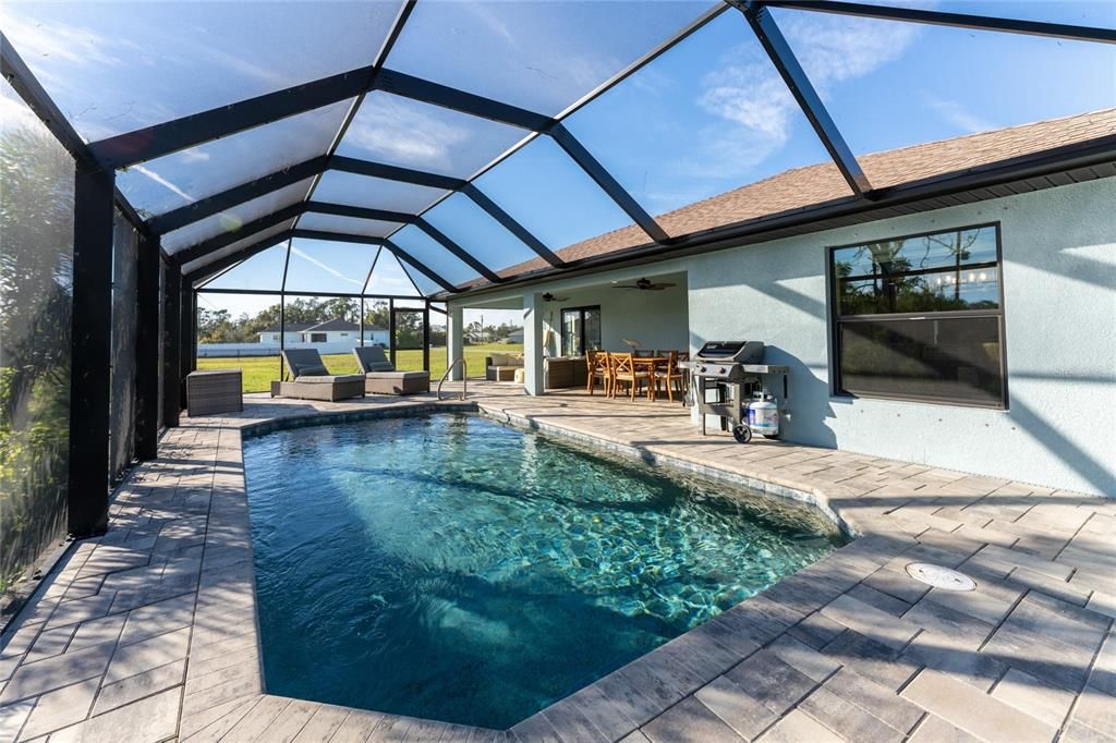 En Venta: $499,900 (3 camas, 2 baños, 1770 Pies cuadrados)