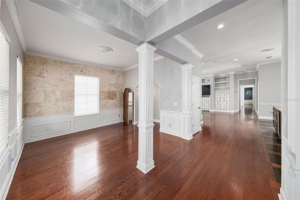 En Venta: $1,090,000 (5 camas, 4 baños, 3418 Pies cuadrados)