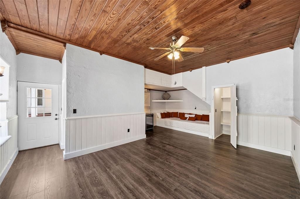 En Venta: $1,090,000 (5 camas, 4 baños, 3418 Pies cuadrados)