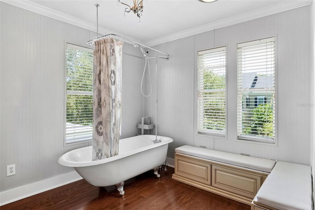 En Venta: $1,090,000 (5 camas, 4 baños, 3418 Pies cuadrados)