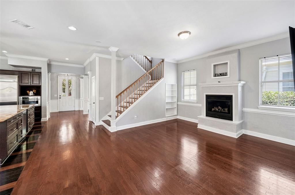 En Venta: $1,090,000 (5 camas, 4 baños, 3418 Pies cuadrados)