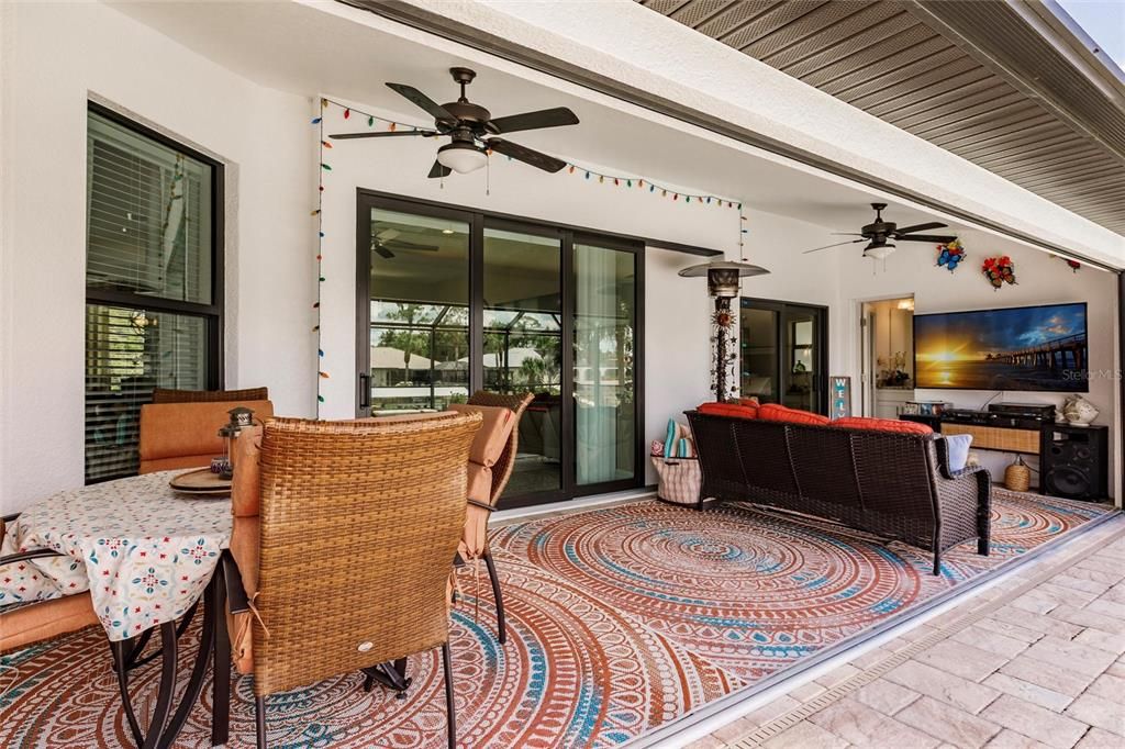 For Sale: $740,000 (3 beds, 2 baths, 2089 Square Feet)