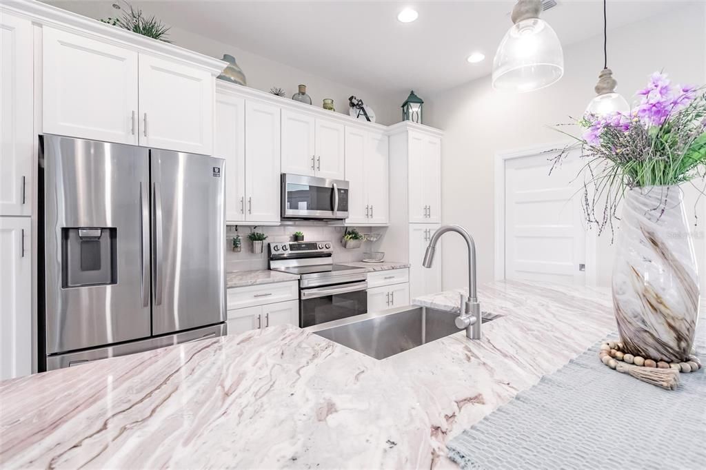 For Sale: $740,000 (3 beds, 2 baths, 2089 Square Feet)