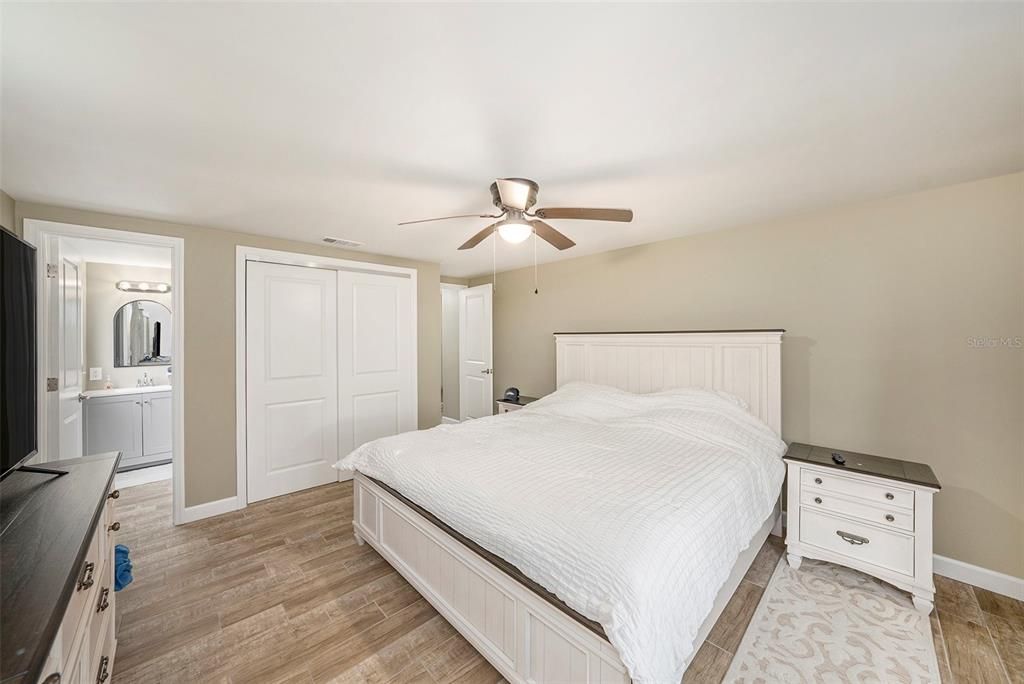 Activo con contrato: $375,000 (3 camas, 2 baños, 1560 Pies cuadrados)