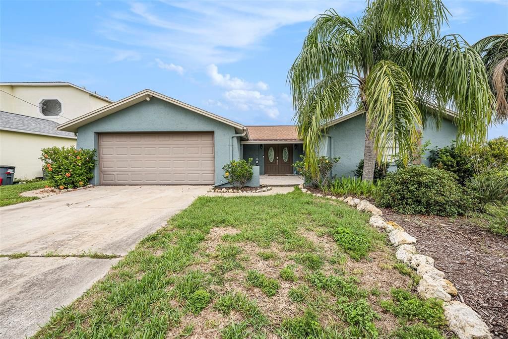 Activo con contrato: $375,000 (3 camas, 2 baños, 1560 Pies cuadrados)