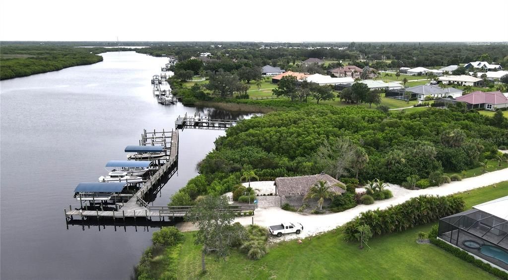 En Venta: $1,530,000 (4 camas, 3 baños, 2850 Pies cuadrados)