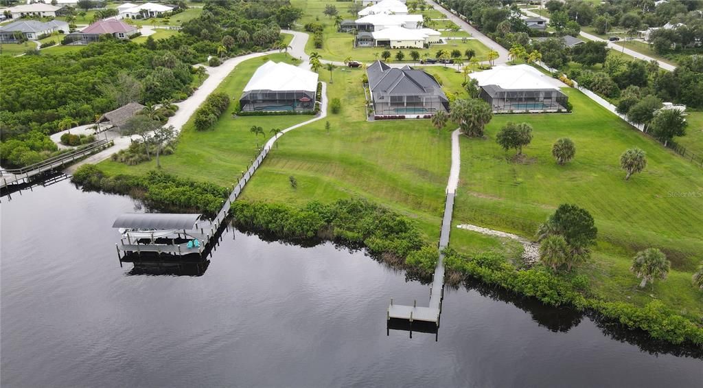 En Venta: $1,530,000 (4 camas, 3 baños, 2850 Pies cuadrados)