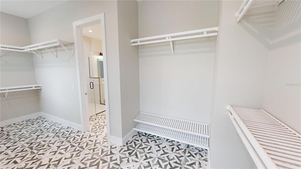 En Venta: $1,530,000 (4 camas, 3 baños, 2850 Pies cuadrados)