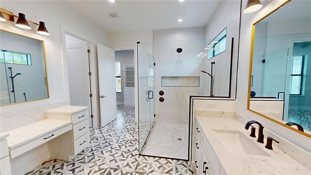 En Venta: $1,530,000 (4 camas, 3 baños, 2850 Pies cuadrados)