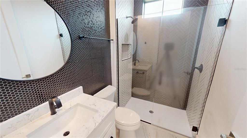 En Venta: $1,530,000 (4 camas, 3 baños, 2850 Pies cuadrados)