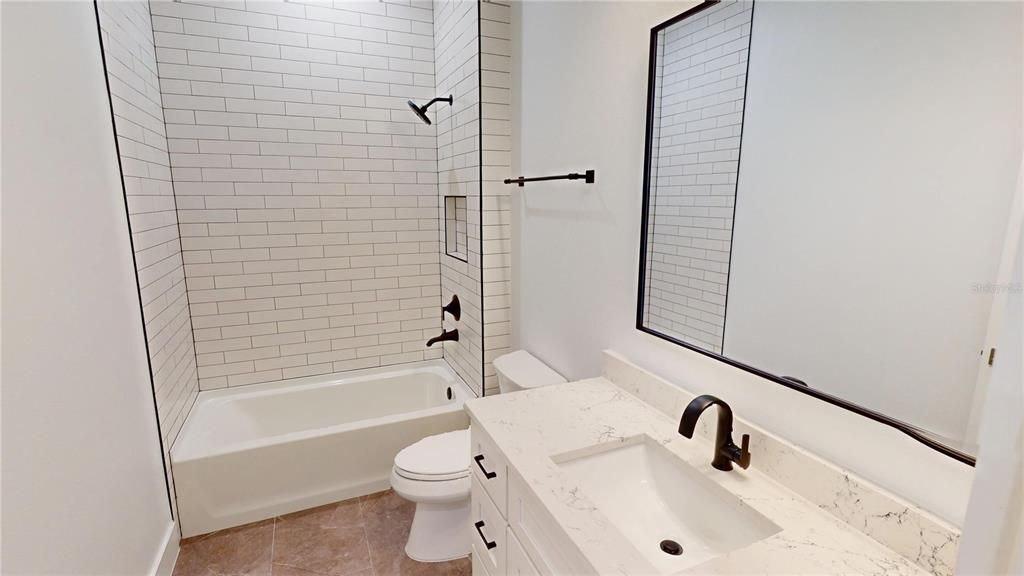 En Venta: $1,530,000 (4 camas, 3 baños, 2850 Pies cuadrados)