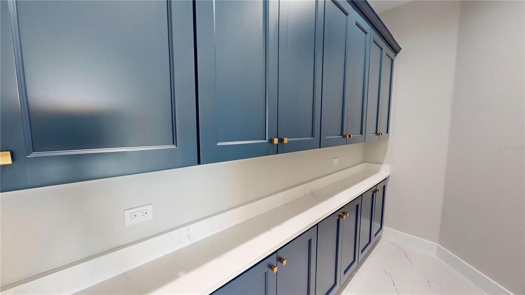 En Venta: $1,530,000 (4 camas, 3 baños, 2850 Pies cuadrados)