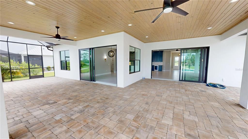 En Venta: $1,530,000 (4 camas, 3 baños, 2850 Pies cuadrados)