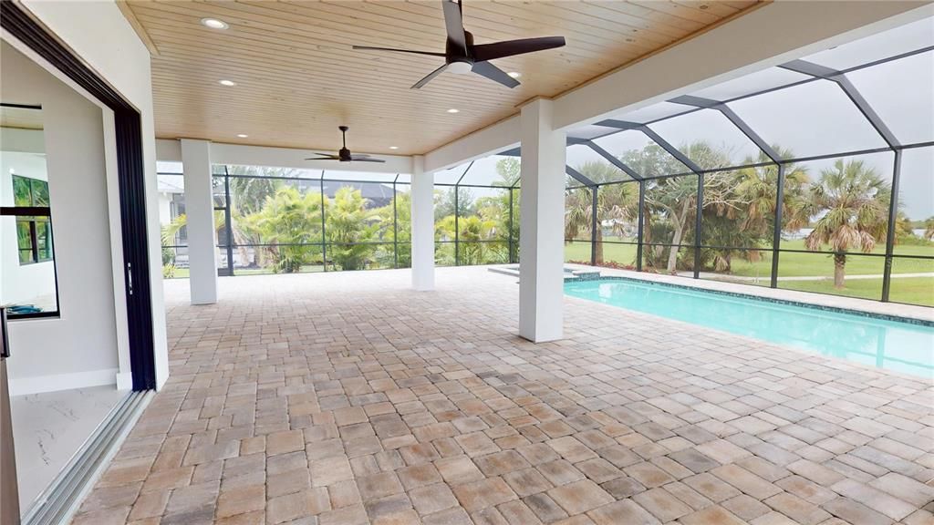 En Venta: $1,530,000 (4 camas, 3 baños, 2850 Pies cuadrados)