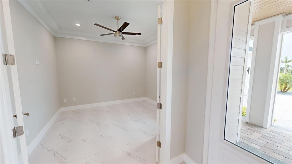 En Venta: $1,530,000 (4 camas, 3 baños, 2850 Pies cuadrados)