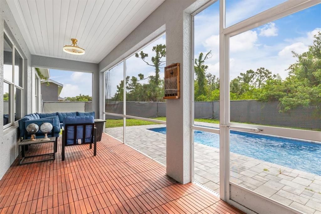 Activo con contrato: $375,000 (3 camas, 3 baños, 2522 Pies cuadrados)