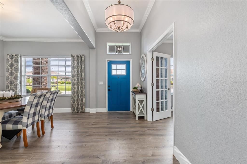 Activo con contrato: $375,000 (3 camas, 3 baños, 2522 Pies cuadrados)