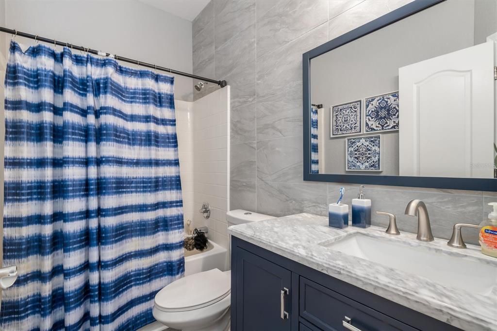 Activo con contrato: $375,000 (3 camas, 3 baños, 2522 Pies cuadrados)