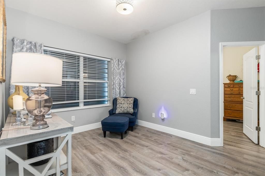 Activo con contrato: $375,000 (3 camas, 3 baños, 2522 Pies cuadrados)