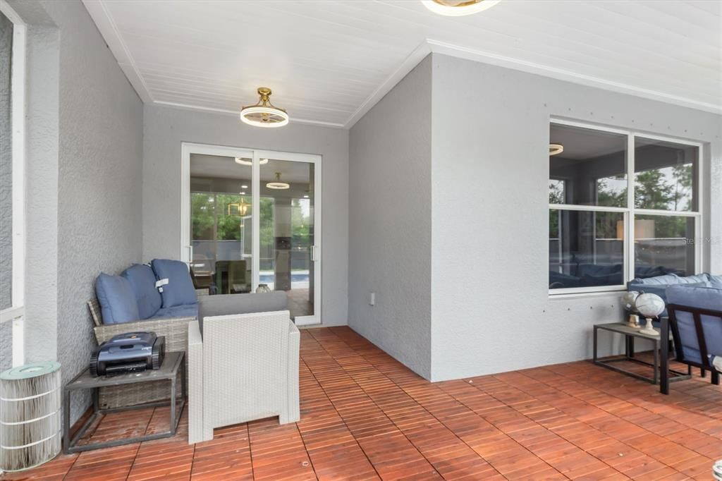 Activo con contrato: $375,000 (3 camas, 3 baños, 2522 Pies cuadrados)