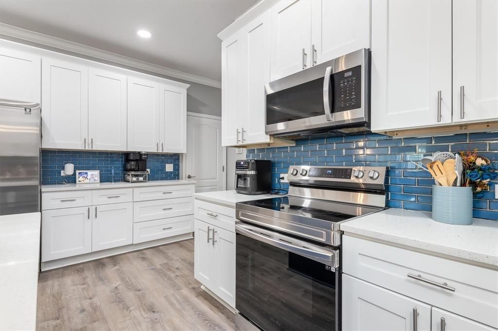 Activo con contrato: $375,000 (3 camas, 3 baños, 2522 Pies cuadrados)