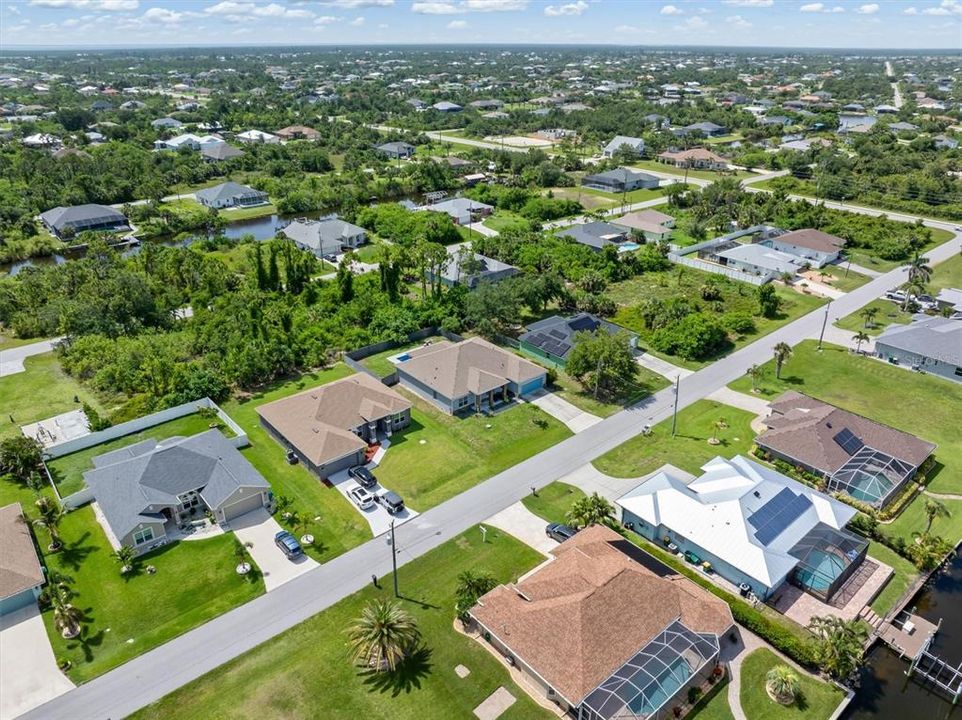 Activo con contrato: $375,000 (3 camas, 3 baños, 2522 Pies cuadrados)