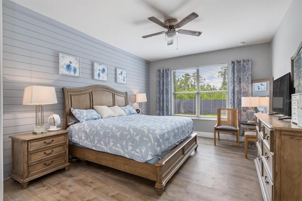 Activo con contrato: $375,000 (3 camas, 3 baños, 2522 Pies cuadrados)