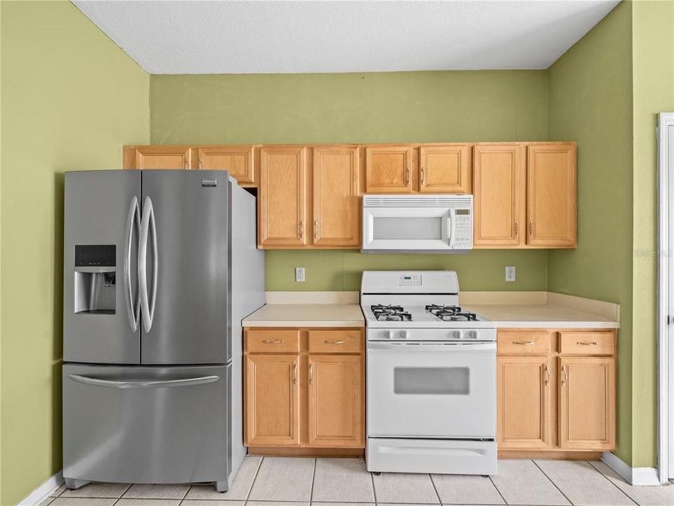 待售: $379,000 (4 贝兹, 2 浴室, 1730 平方英尺)