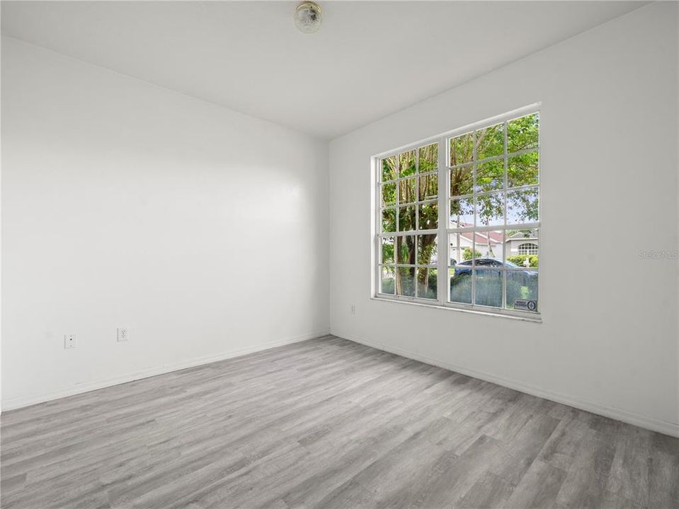 待售: $379,000 (4 贝兹, 2 浴室, 1730 平方英尺)